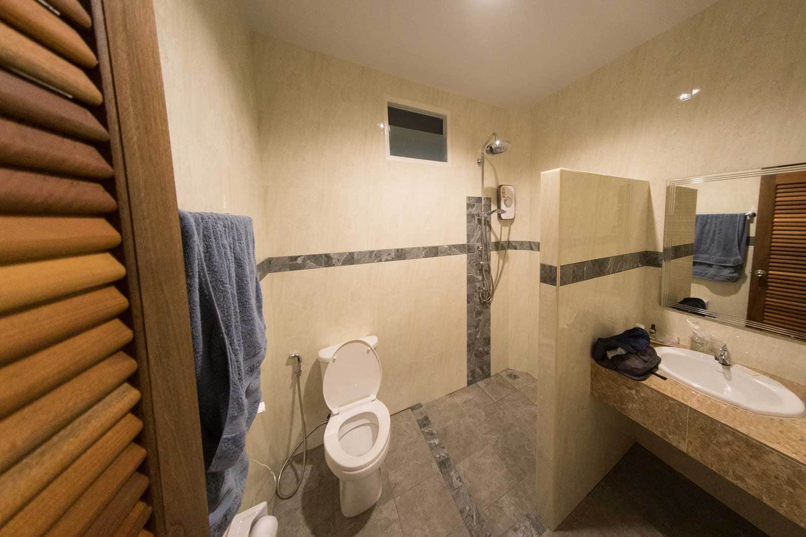 Baan Rom Pruk Bathroom